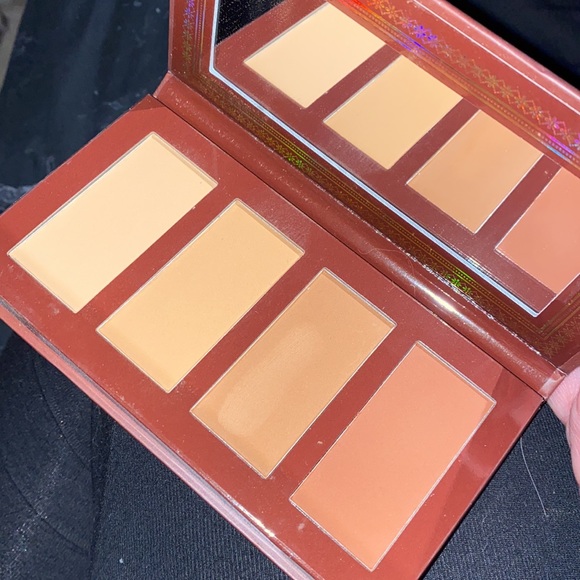 Ace Beaute bronzed in paradise pallet. - Picture 2 of 2